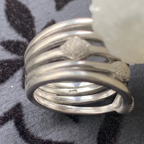 925 Sterling Silver Ring - Picture 3 of 7